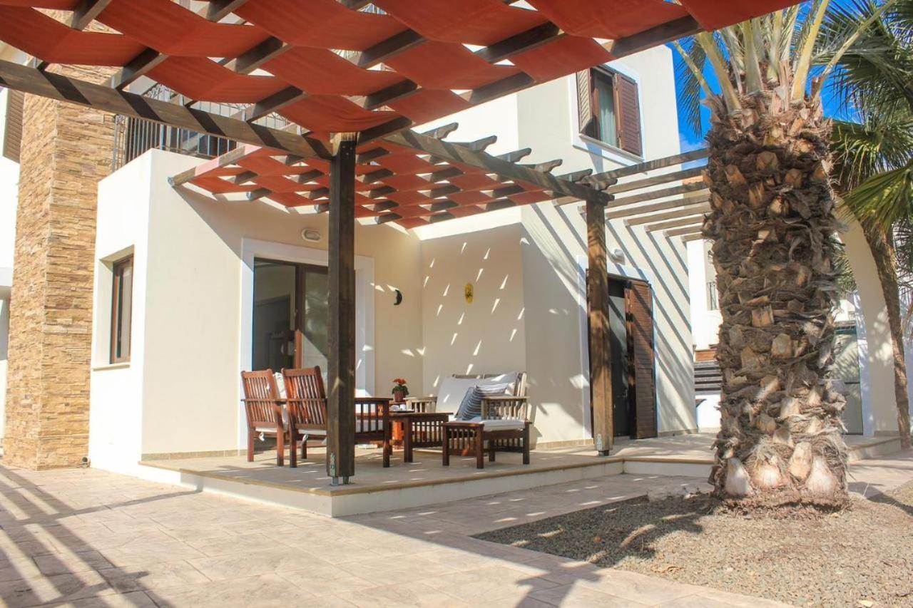 Unique Beach Luxurious Villas Айя Напа Екстериор снимка
