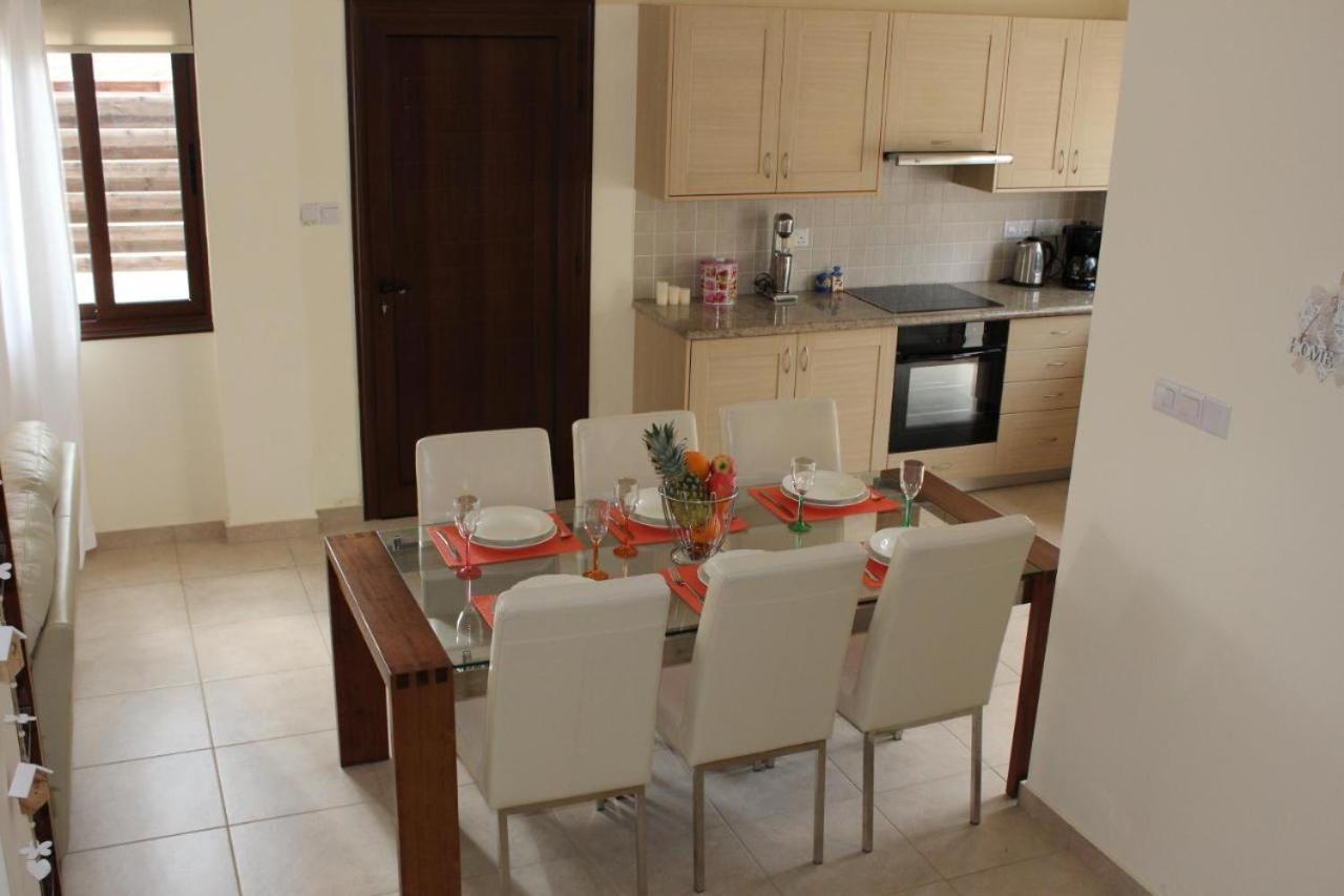 Unique Beach Luxurious Villas Айя Напа Екстериор снимка
