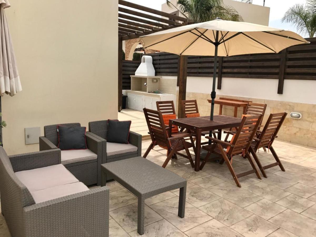 Unique Beach Luxurious Villas Айя Напа Екстериор снимка
