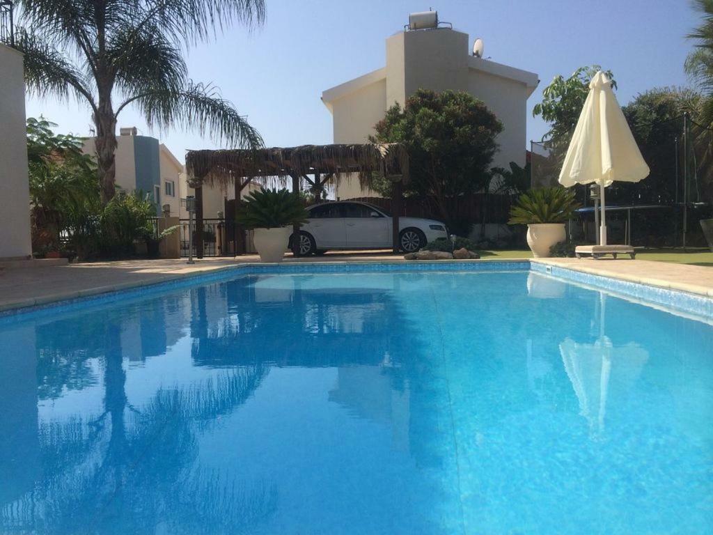 Unique Beach Luxurious Villas Айя Напа Екстериор снимка