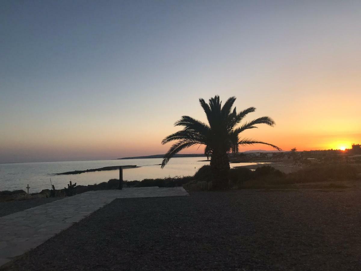 Unique Beach Luxurious Villas Айя Напа Екстериор снимка